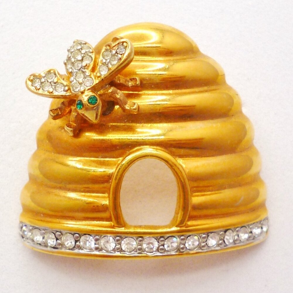 Joan Rivers Beehive Brooch w/ Bee 1980s Gold Plate w/ Crystals Signed EUC 32627